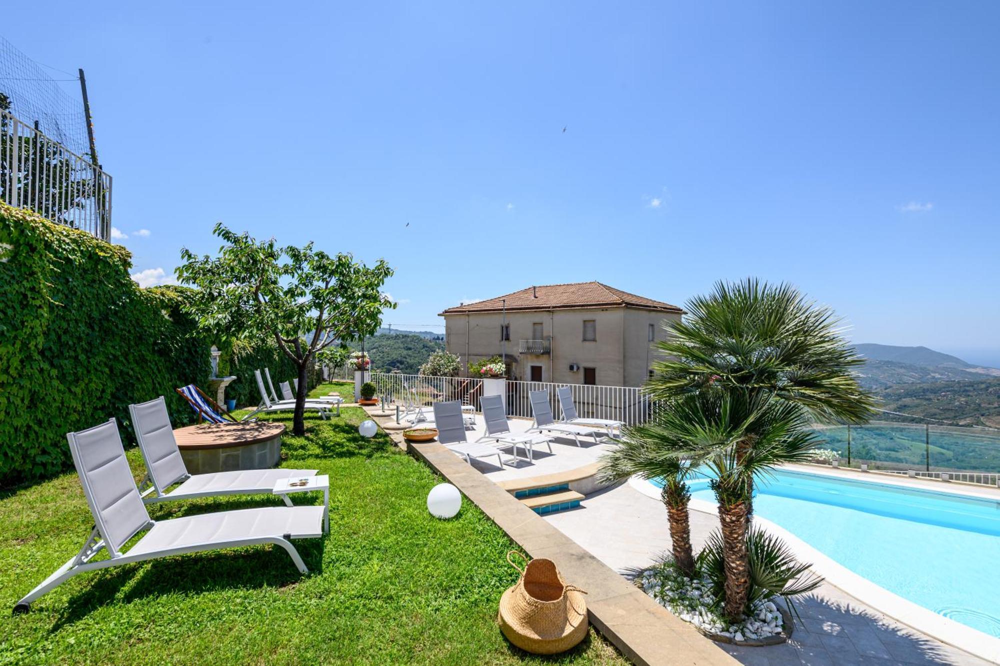 Отель Palazzo Gargano Prignano Cilento Экстерьер фото